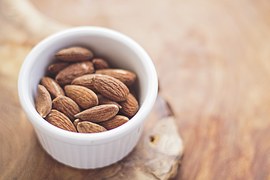 almonds-768699__180
