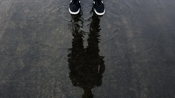 efecto espejo en las relaciones.Deepak Chopra