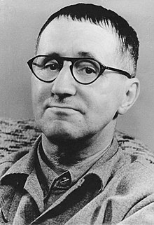 Bertolt Brecht foto retrato en blanco y negro