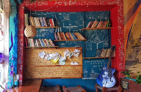 libreria estilo vintage hippie